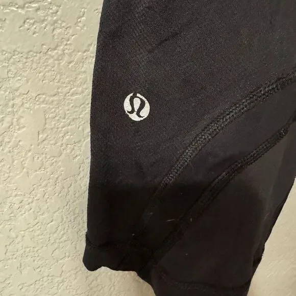 Lululemon Cropped Leggings Size 4 - Picture 6 of 6